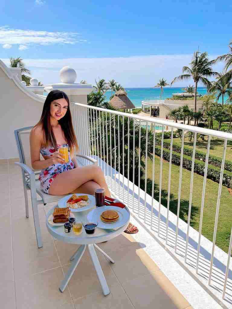 Eliza-May-Dreams-Tulum-balcony1